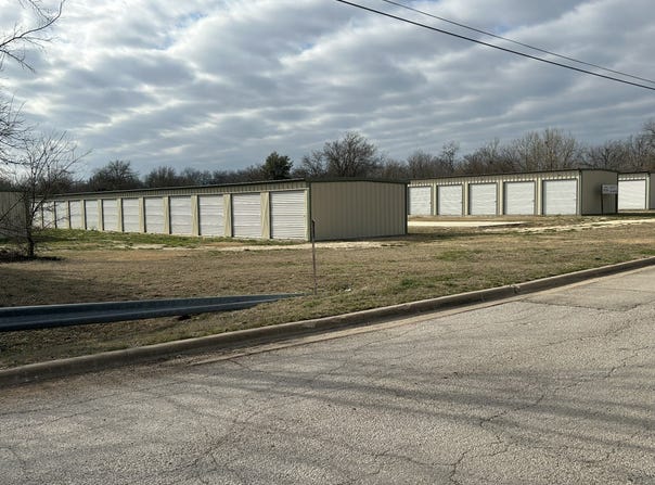 313 E G Street, Meridian, TX 76665