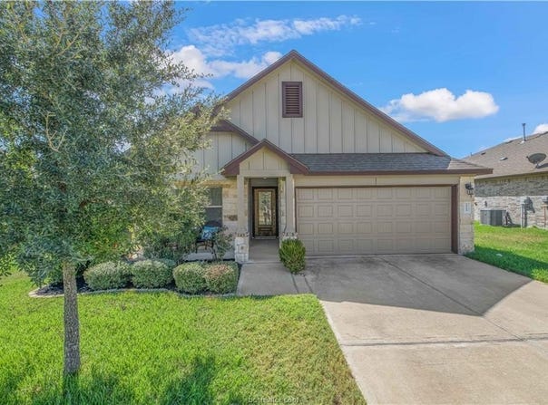 7713 Bunker Drive, Navasota, TX 77868