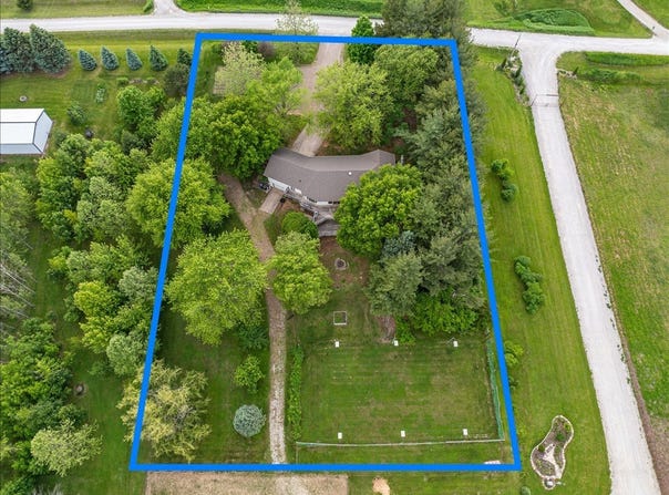 806 195th Avenue, Pella, IA 50219
