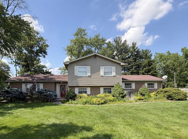 1890 Oak Street, Linton, IN 47441