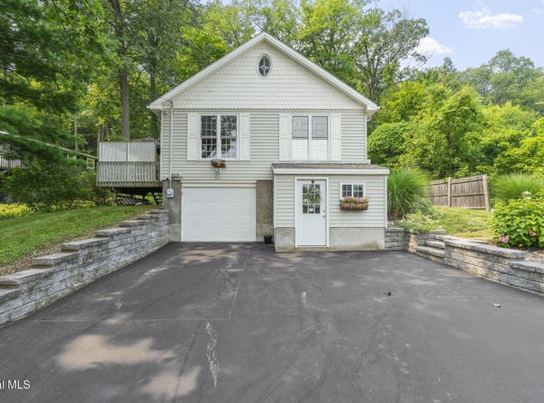 941 Altamont-Voorheesville Road, Altamont, NY 12009