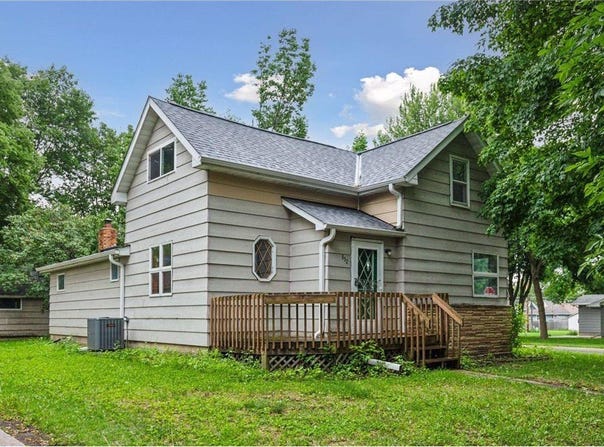 352 2nd Street, Gaylord, MN 55334