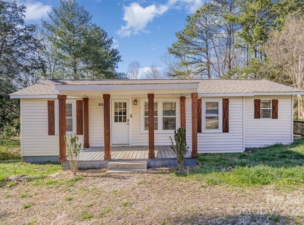 456 Burnt Gin Road, Gaffney, SC 29340