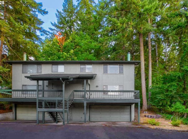 202 FOXTAIL DR, Eugene, OR 97405