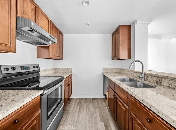 10535 Wilshire Blvd, Los Angeles, CA 90024