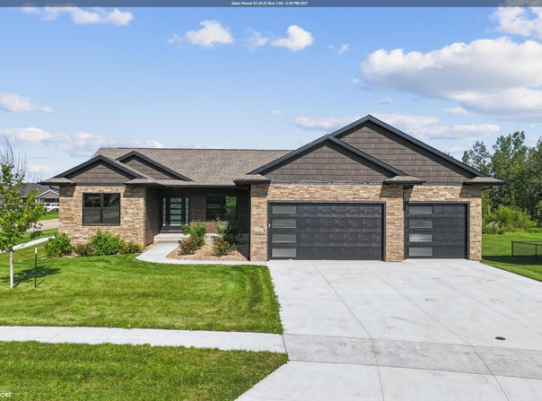 1005 Alexis Court, Marion, IA 52302