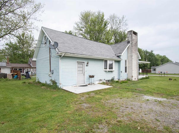 410 S Gonser Avenue, Ashley, IN 46705-9704