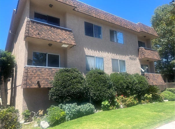 14307 N Roscoe Boulevard, Panorama City, CA 91402