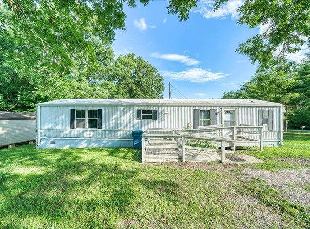 203 Wayne Avenue, CROSSVILLE, TN 38555
