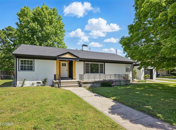 540 E 4th Street, Baxter Springs, KS 66713