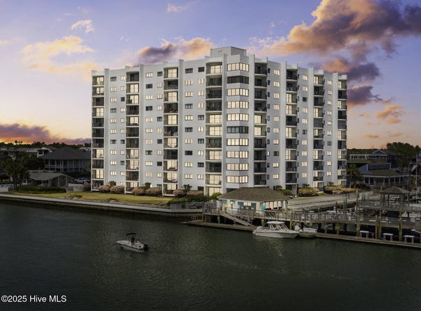 322 Causeway Drive, Wrightsville Beach, NC 28480