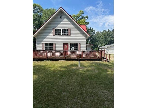 1675 E 8th Street, White Cloud, MI 49349