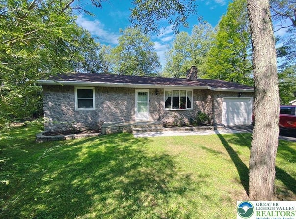 5210 Laurel Loop, Pocono Twp, PA 18370