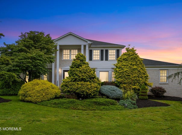 5 Marigold Lane, Marlboro, NJ 07746