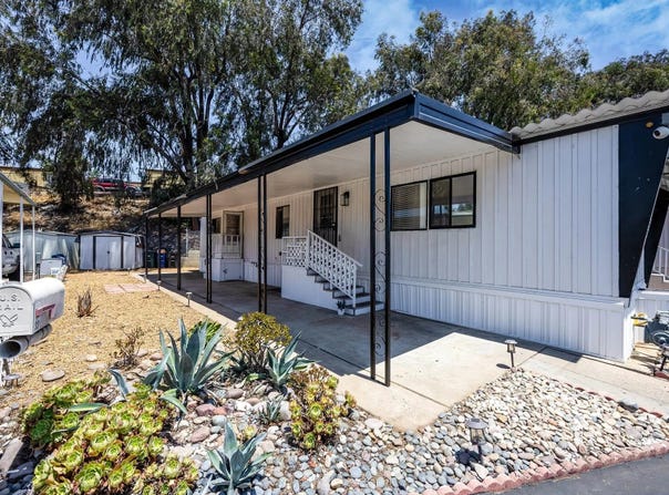 351 E Bradley Ave unit: Spc 33, El Cajon, CA 92021