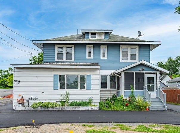 300 Route 9W, Glenmont, NY 12077