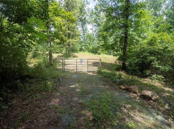 411 Poplar Grove Drive, Thomaston, GA 30286