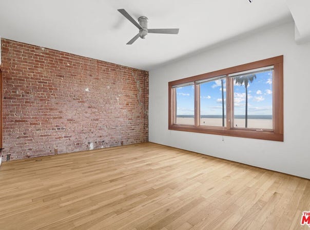 8 Brooks Ave, Venice, CA 90291