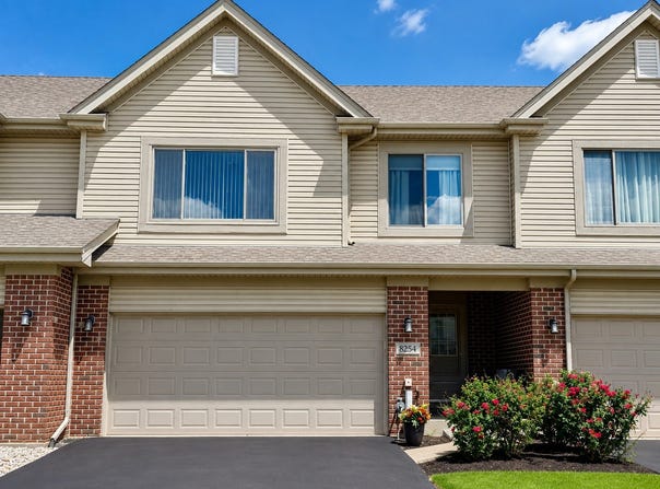 8254 Auburn Lane, Frankfort, IL 60423