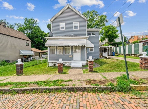 2622 Harrison St, McKeesport, PA 15132