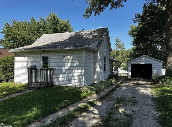 706 Hazel Street, Atlantic, IA 50022