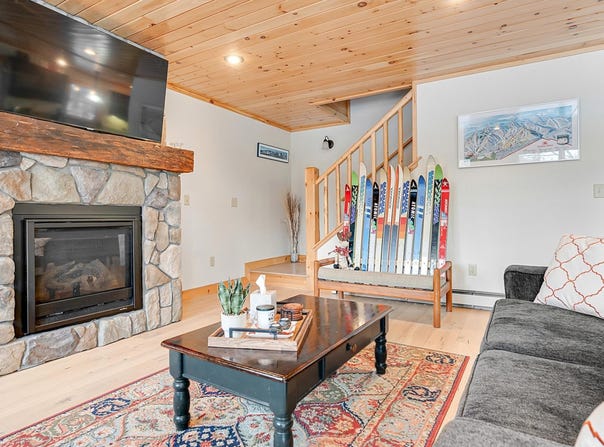 18 Lover's Lane, Bethel, ME 04217