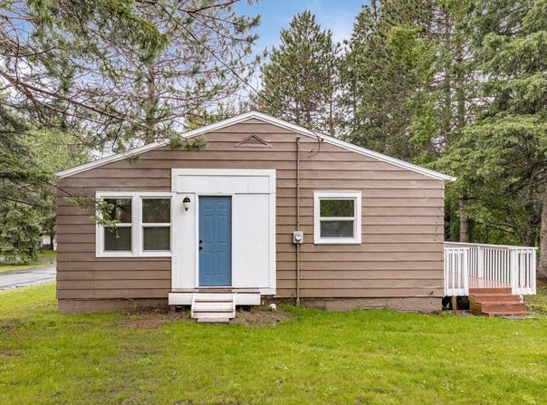 2212 Sahlman Ave, Cloquet, MN 55720