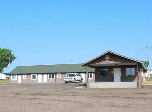 102 Ave B, Circle, MT 59215