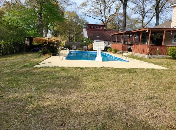 101 LIVEOAK DR, Enterprise, AL 36330