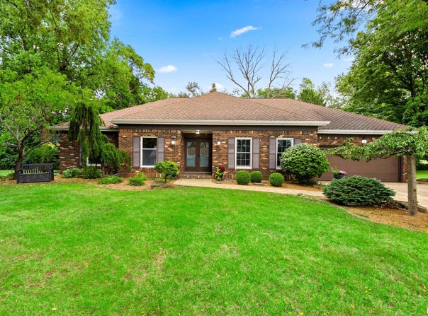 134 RUE VUE DU LAC, East Peoria, IL 61611