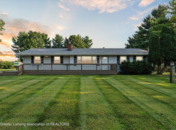 2559 W Lawrence Highway, Charlotte, MI 48813
