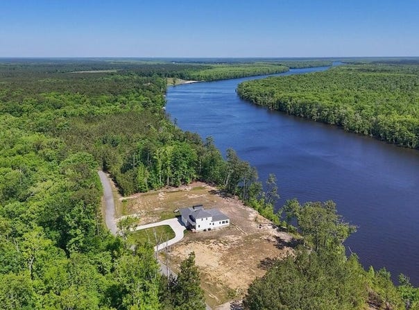 206 Riversedge Drive, Winton, NC 27986