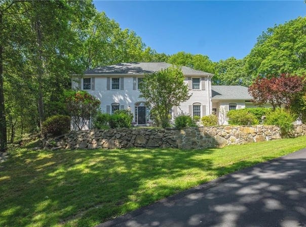 125 Fernwood Drive, East Greenwich, RI 02818