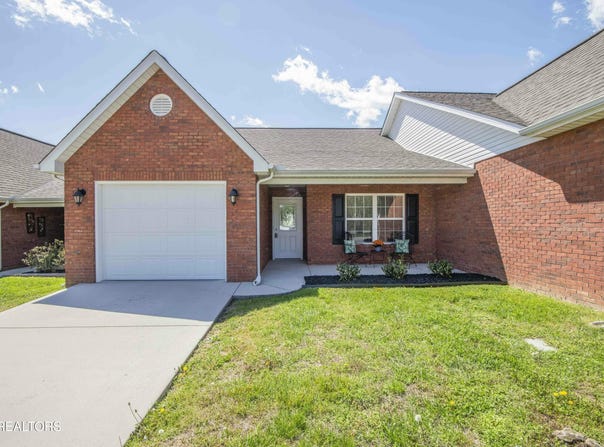 337 Angus Xing Lane, Corryton, TN 37721