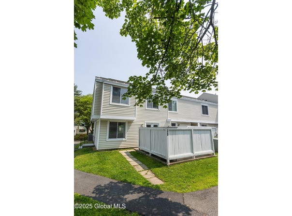 801 Fairfield Court, East Greenbush, NY 12061