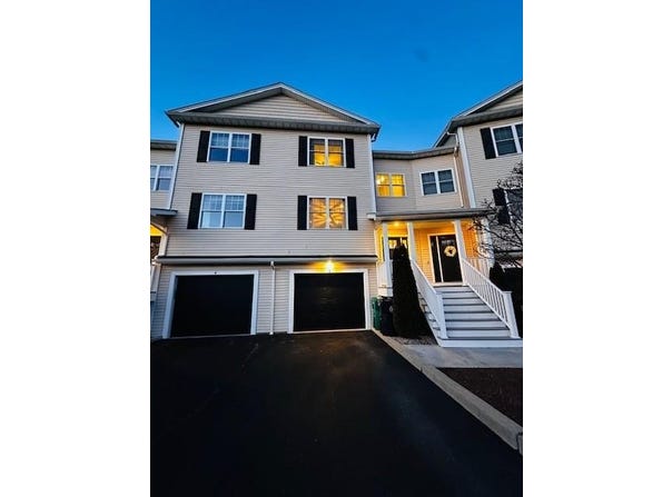 3800 Post Road, Warwick, RI 02886