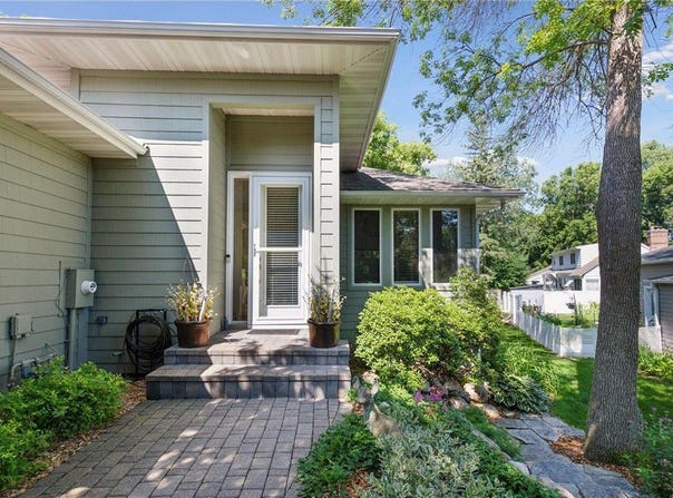 15703 Sussex Drive, Minnetonka, MN 55345
