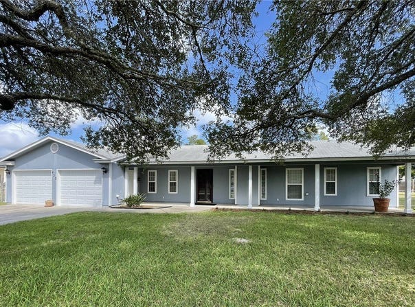 423 S 12th Street, Aransas Pass, TX 78336