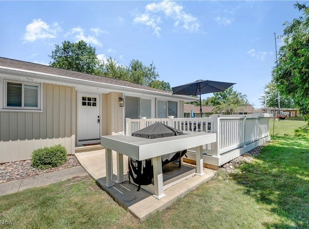 3806 Commodore Cove W unit: 51, Aurora, OH 44202
