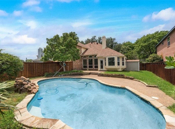 3208 Greenglen Drive, Carrollton, TX 75007