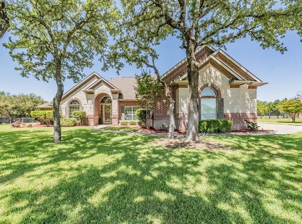 161 Deer Crossing Way, Azle, TX 76020