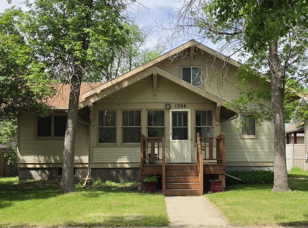 1306 S 2nd Street, Aberdeen, SD 57401