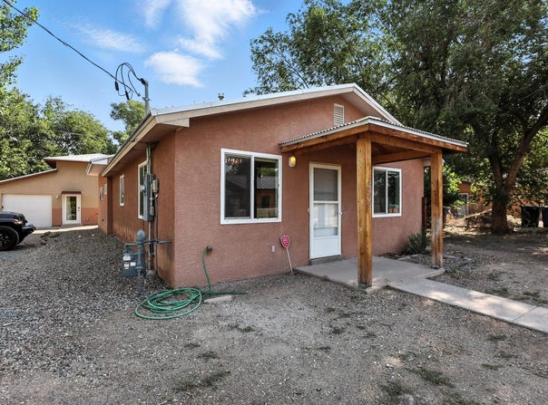 2909 CAMILO Lane NW, Albuquerque, NM 87104