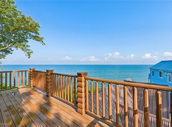 5919 Lake Road W, Ashtabula, OH 44004