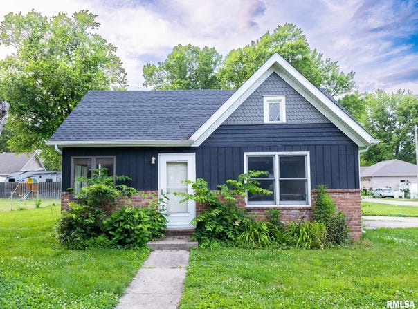 321 E TAZEWELL Street, Tremont, IL 61568