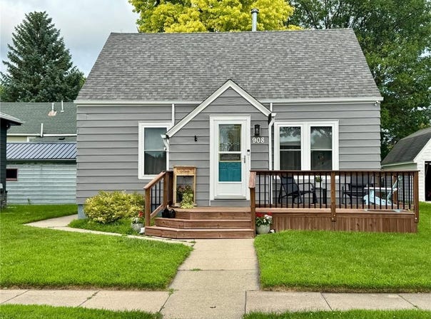 908 Smith Avenue, Worthington, MN 56187