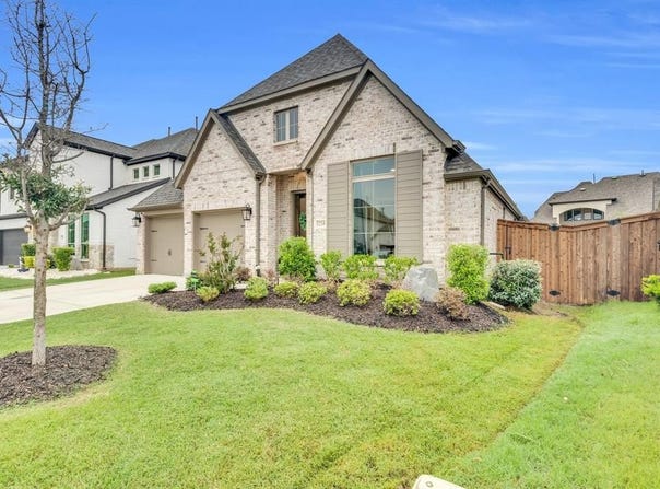 1210 Old Rocksprings Pass, Mansfield, TX 76063
