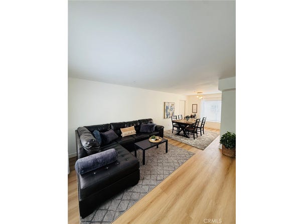 8800 Burnet, North Hills, CA 91343