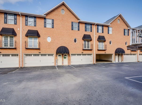 1721 Skyline Drive, Johnson City, TN 37604