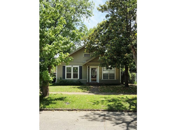 1120 W Main Street, Denison, TX 75020